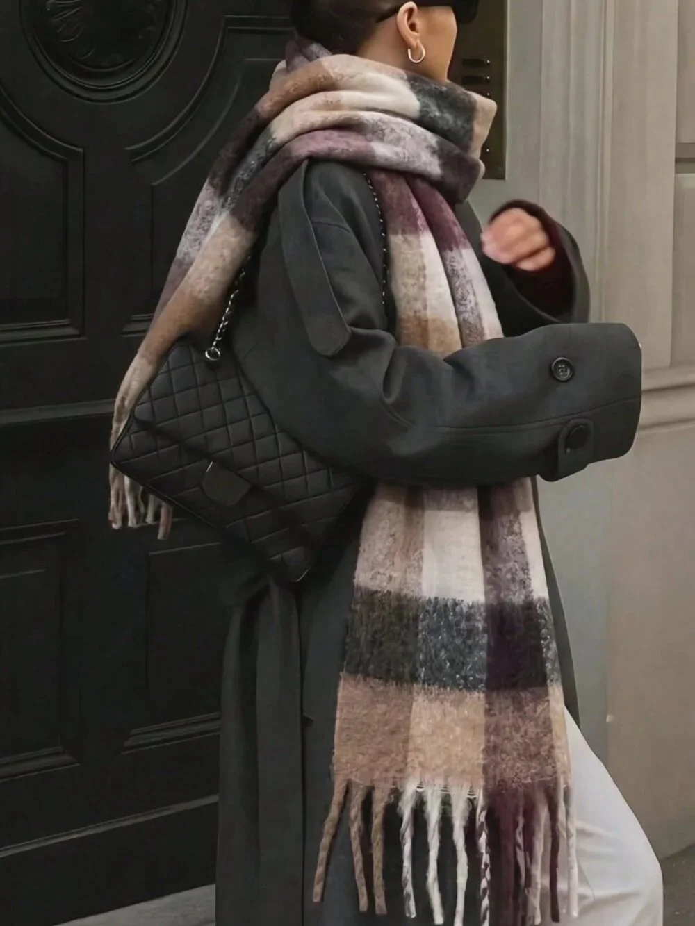 Cozy Multicolor Women's plaid print oblong Tassel Scarf